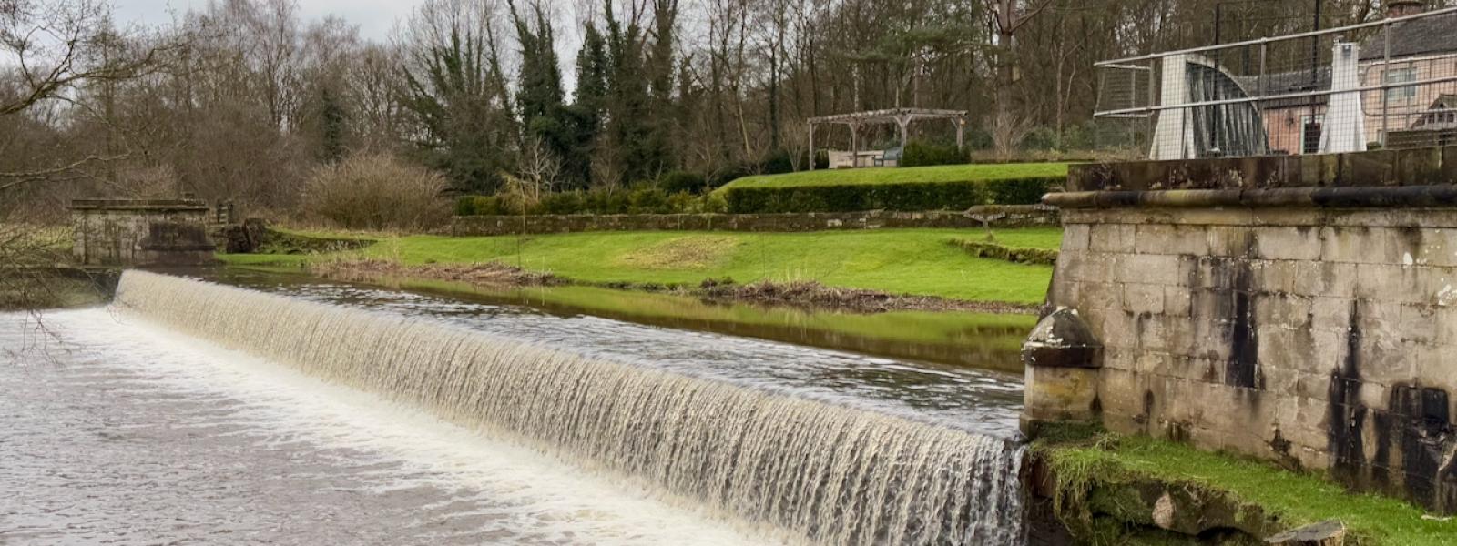 Crumpwood Weir on the Uttoxeter Canal
