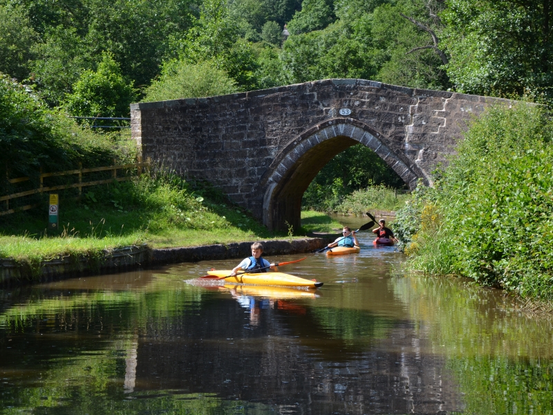 Canoes at Cherry Eye Bridge. © Waterway Images Ltd